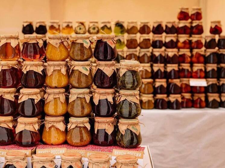 Ямальские консервы, деликатесы и чай представили в Москве на «Вкусах России»