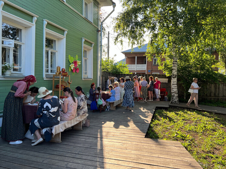«Мастеровая среда» пройдет во дворе «Резного палисада» в Вологде (6+)
