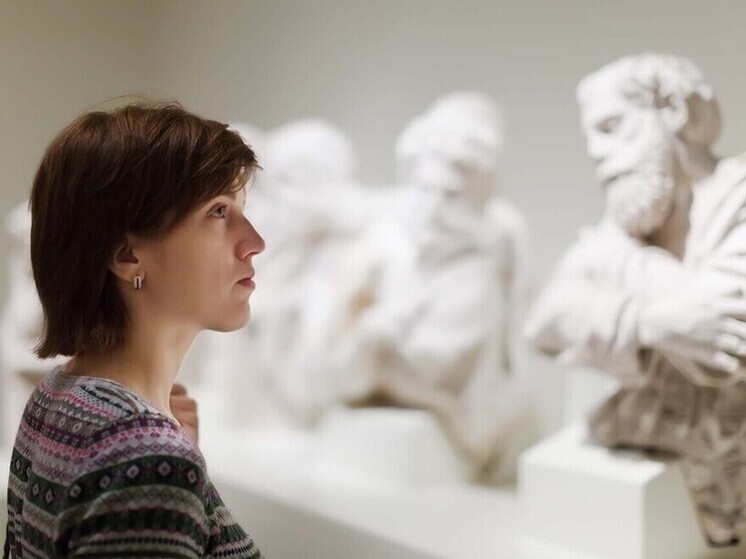 В ДНР поручено поднять зарплаты сотрудников учреждений культуры до ростовских