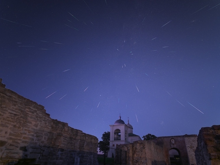 Псковский астроном-любитель запечатлел Млечный Путь над Изборском