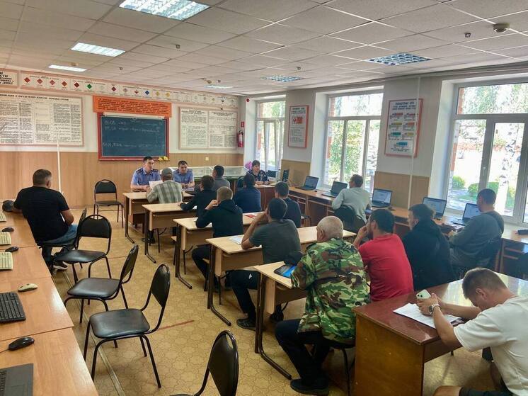 В Чувашии ещё 76 человек получили права на управление самоходной техникой