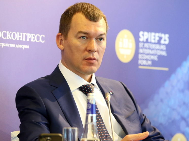 Министр спорта России Михаил Дегтярёв и его ведомство решили стать игроком в российском футболе, объявив о некоторых реформах. Сейчас можно говорить об изменении лимита на легионеров. Кроме того, разрабатывается проект по потолку зарплат. Казалось бы, всё это информация для внутреннего пользования и обсуждать эти проекты и реформы должны только на внутреннем пространстве. Однако данные нововведения могут затронуть сферы куда более могущественные, чем конкретно российский футбол. 