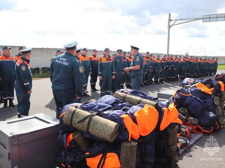 В Орле проверили готовность аэромобильной группировки МЧС