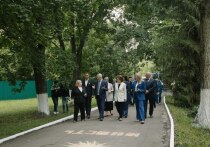 Член Совета Федерации Галина Карелова, на днях посетившая Воронежскую область, осталась довольна результатами организации детского отдыха на территории региона