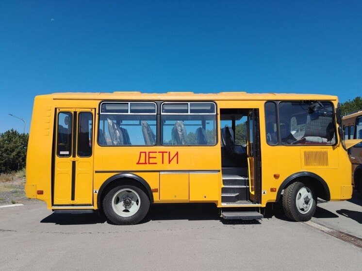 Крым получил 17 новых школьных автобусов российского производства