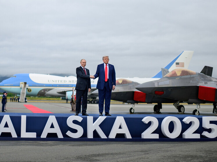 Чтец по губам раскрыл, что Трамп сказал Путину при встрече