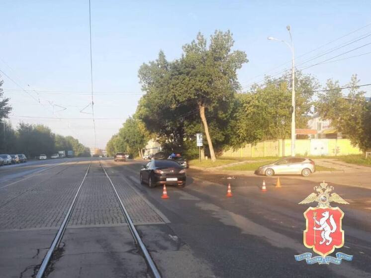 В Екатеринбурге автомобиль Mazda 6 насмерть сбил пешехода на переходе