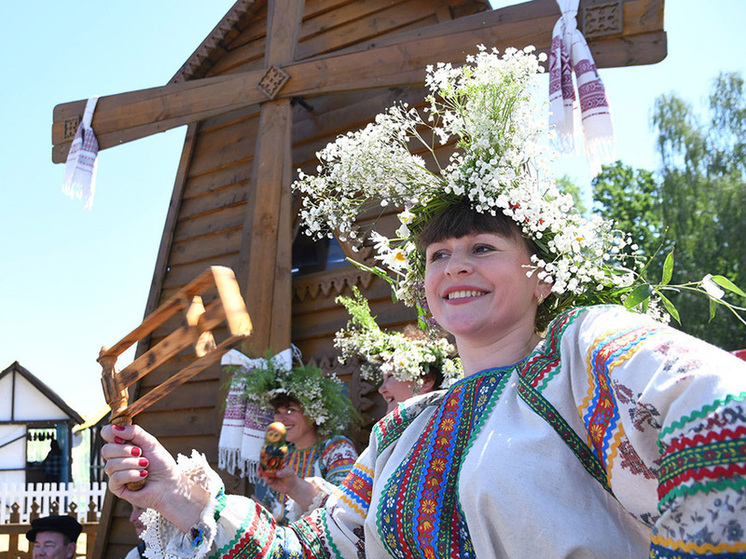 Казанцев приглашают на Яблочный Спас в парк имени Урицкого
