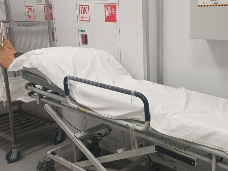 Подростка в Петербурге забрали в больницу после 11-летнего избиения матерью