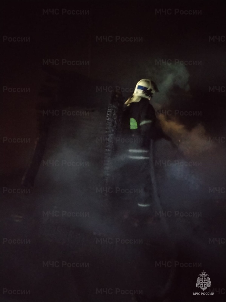 В Козельском районе ночью сгорел жилой дом