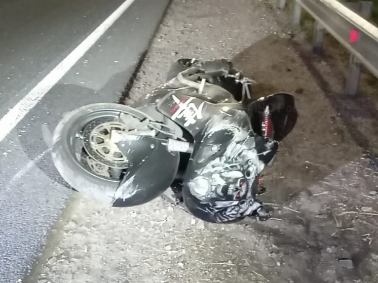 В Сухиничском районе мотоциклист протаранил отбойник
