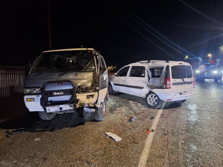 В столкновении двух легковушек в Сочи пострадал ребёнок