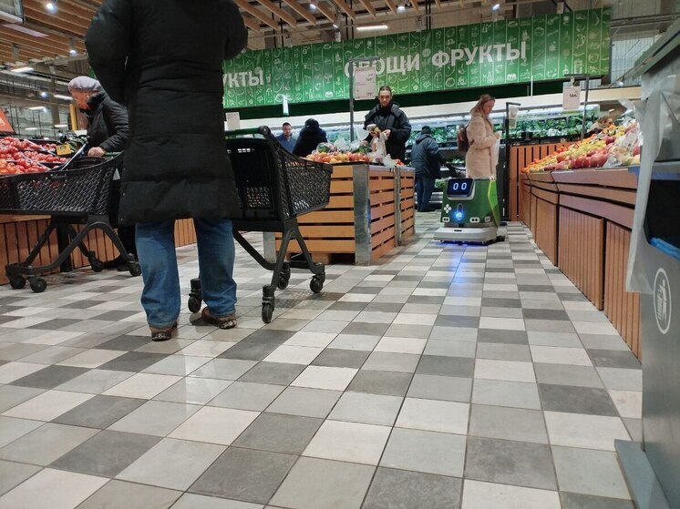 Разбойники с ножом похитили шампанское и попали под уголовное дело в Петербурге