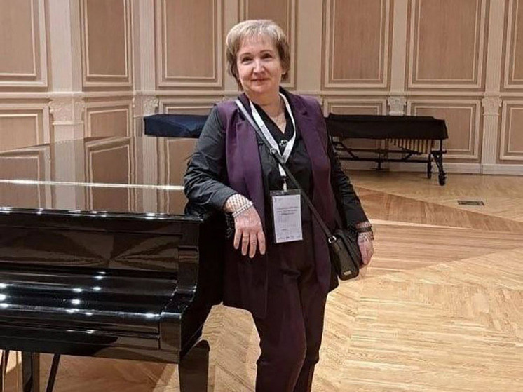 Преподаватель Марина Ананьева из Снежногорска стала заслуженным работником культуры