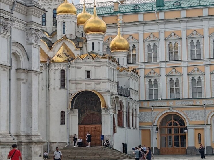 17 августа 2025 года по народному календарю отмечается день Авдотьи Малиновки. Православная церковь в этот день чтит память святой Евдокии (Авдотьи) — знатной римлянки IV века, которая вместе с 9 тысячами христиан была взята в плен персидским царем Сапорой. 