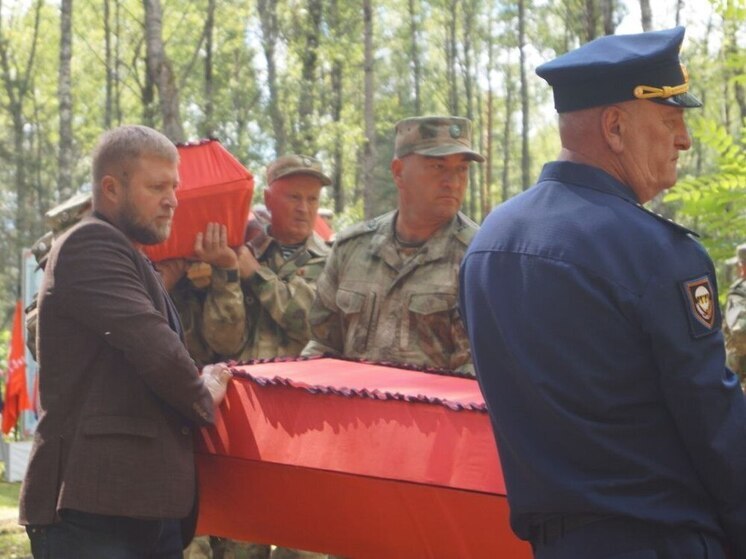 В Думиничах предали земле останки 114 советских солдат