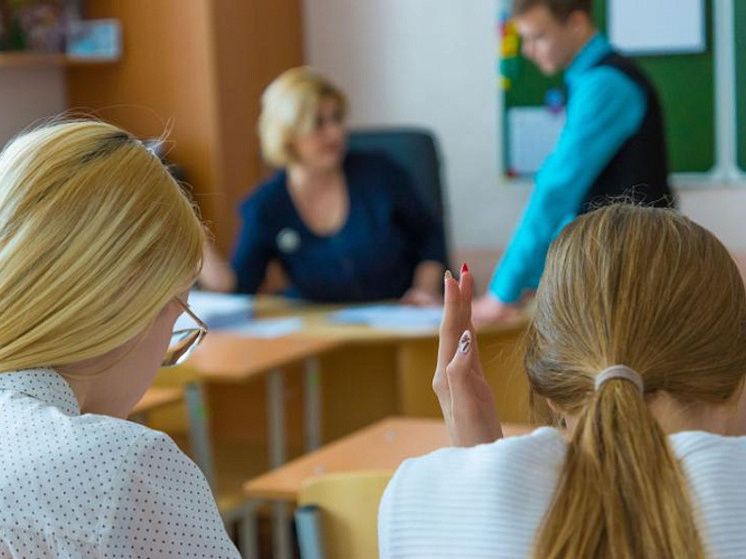 Челябинские дизайнеры, учителя и врачи чаще других скучают по работе в отпуске