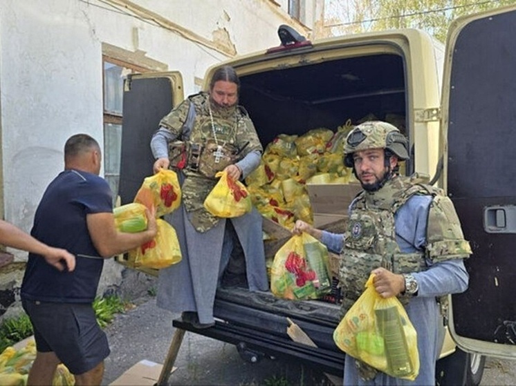 Симферопольская епархия передала жителям Каховки гуманитарный груз