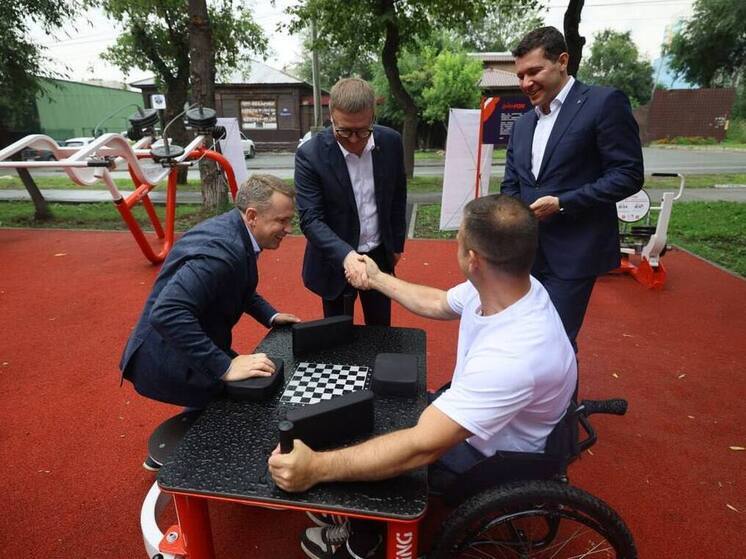 Об этом заявил губернатор Челябинской области Алексей Текслер на встрече с министром промышленности и торговли РФ Антоном Алихановым.