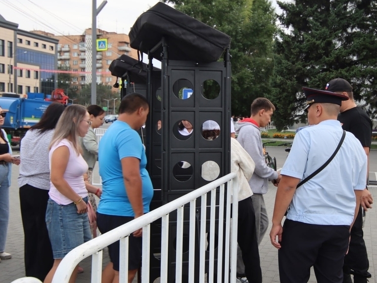 В День республики  полицейские обеспечили охрану общественного порядка