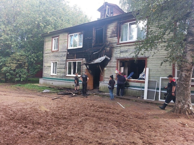 Костромским погорельцам помогут с временным жильем и восстановлением документов