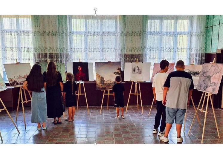 В Новотроицком открылась фотовыставка «Херсон: город имперской славы»