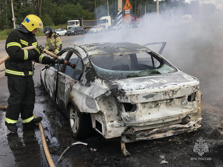 На трассе «М-3» под Обнинском полыхал BMW
