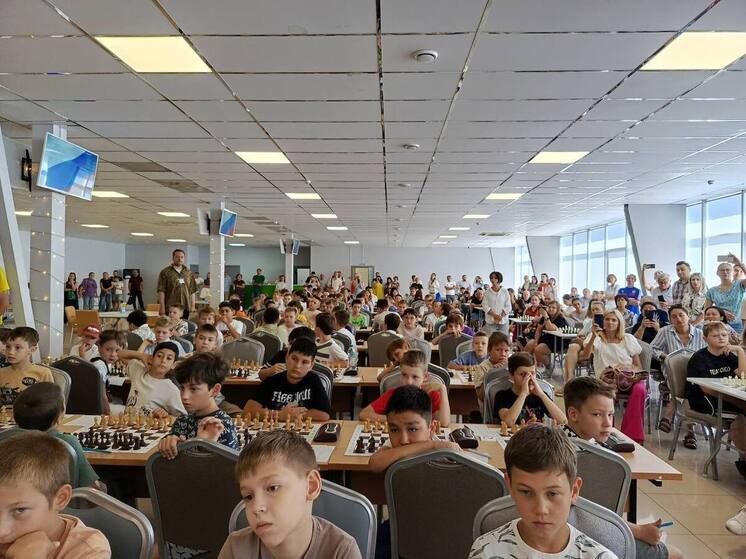 В Ессентуках стартовал масштабный шахматный турнир «Ессентукское лето»