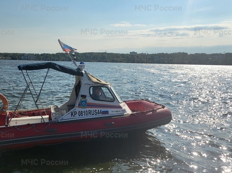 Тело мужчины достали из озера в Шарьинском районе
