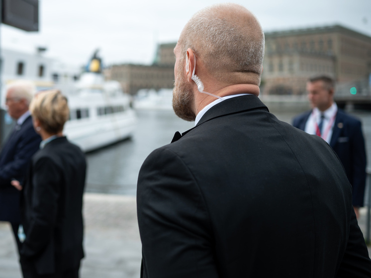 Зарубин: сотрудник службы охраны Трампа упал в обморок в ходе встречи на Аляске