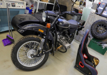 Президент России Владимир Путин направил в качестве подарка одному из жителей города Анкоридж, столицы штата Аляска, отечественный мотоцикл «Урал»