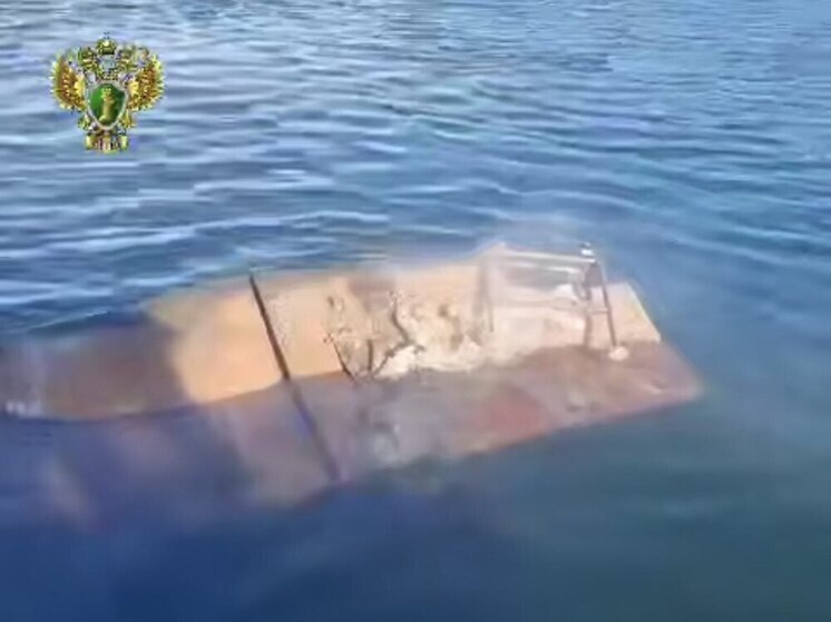 Прогулочный катер загорелся и затонул в Приморье