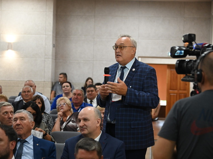 Диалог с муниципалитетами: Алтайский край обсуждает трансформацию местного самоуправления