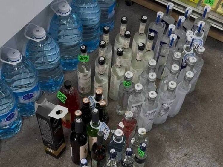 Партию нелегального алкоголя изъяли из магазинов в селе Арахлей в Забайкалье