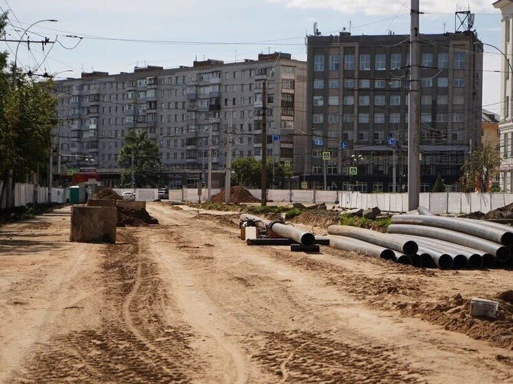 На втором участке ремонтируемой улицы Мира в Вологде прокладывают сети