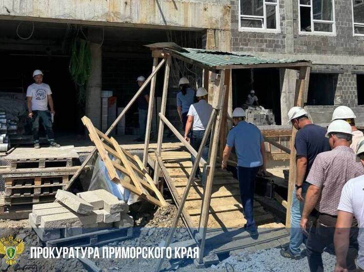 Прокуратура контролирует строительство нового подразделения Надеждинской ЦРБ