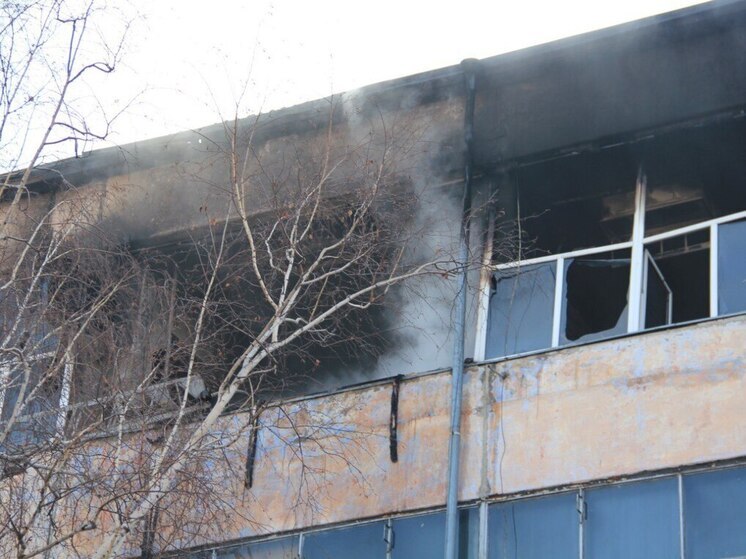 В Григорово загорелся подъезд многоквартирного дома