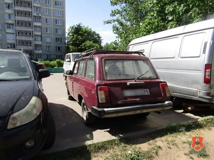 В Твери мужчина по ночам обворовывал отечественные автомобили