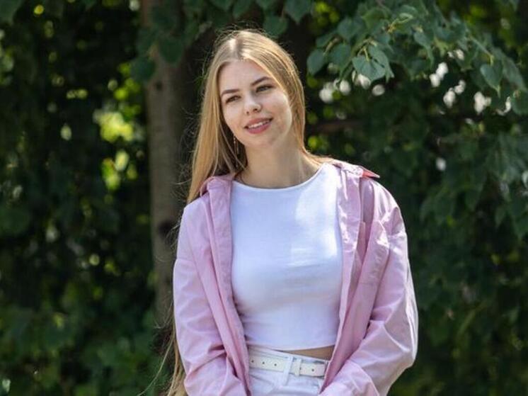 Ученица Новооскольской школы с углубленным изучением предметов Анастасия Широких начала подготовку еще в девятом классе