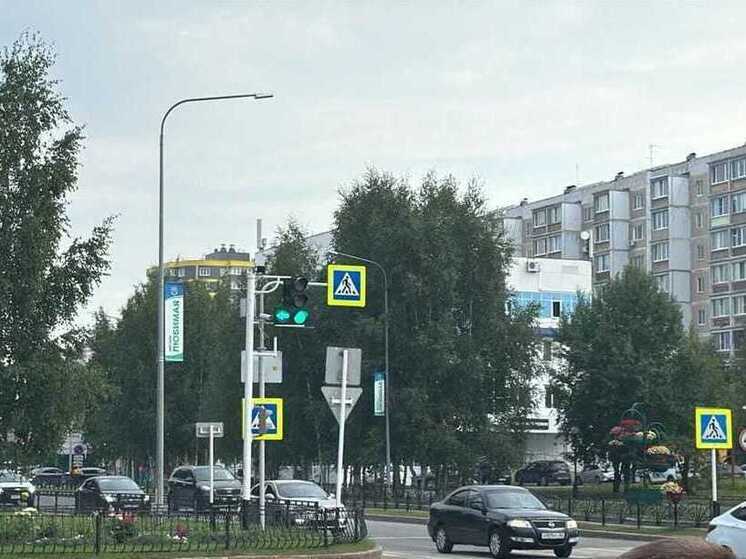 В Центральном микрорайоне Нягани модернизируют светофоры