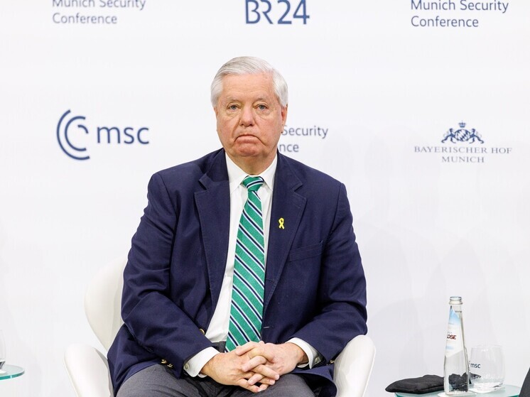 Сенатор Грэм* призвал усилить давление на РФ для завершения конфликта на Украине