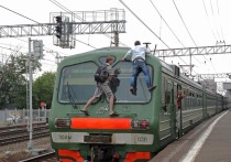 Стали известны подробности смертельного травмирования электрическим током 16-летнего подростка, тело которого было обнаружено на крыше электрички на станции Войново Горьковского направления Московской железной дороги в Московской области 17 августа