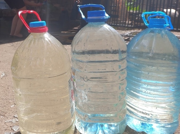 Сорок два предприятия в ДНР готовы раздавать воду бесплатно