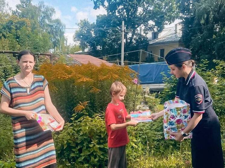 В Рязанской области стартовала акция «Помоги пойти учиться»