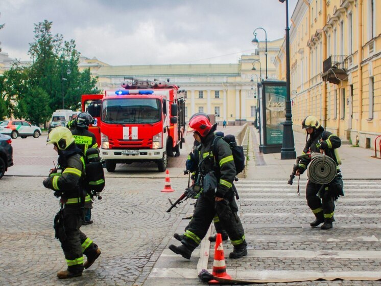 Импровизированный пожар потушили в Театре музыкальной комедии Петербурга