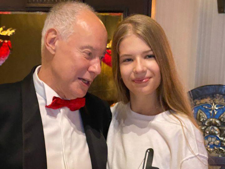 Актёр Владимир Конкин, визитной карточкой которого стала роль старшего лейтенанта Шарапова в фильме «Место встречи изменить нельзя», отмечает день рождения