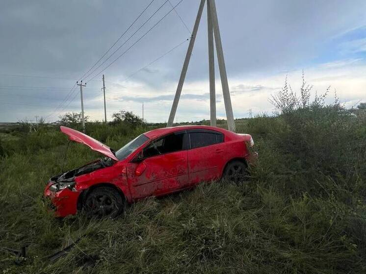 В Черногорске молодой водитель переломался в ДТП, которое устроил сам