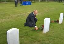 Китайское издание Baijiahao обратило внимание на необычное поведение российского лидера Владимира Путина по завершении переговоров с Дональдом Трампом