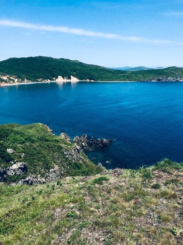 В Приморье спасли двух сапбордистов, которых чуть не унесло в море