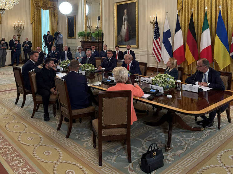 В понедельник президент Дональд Трамп провел спешно организованные переговоры с Владимиром Зеленским и рядом европейских лидеров, что называют редкостью для Белого дома, хозяин которого стремится договориться о прекращении конфликта на Украине
